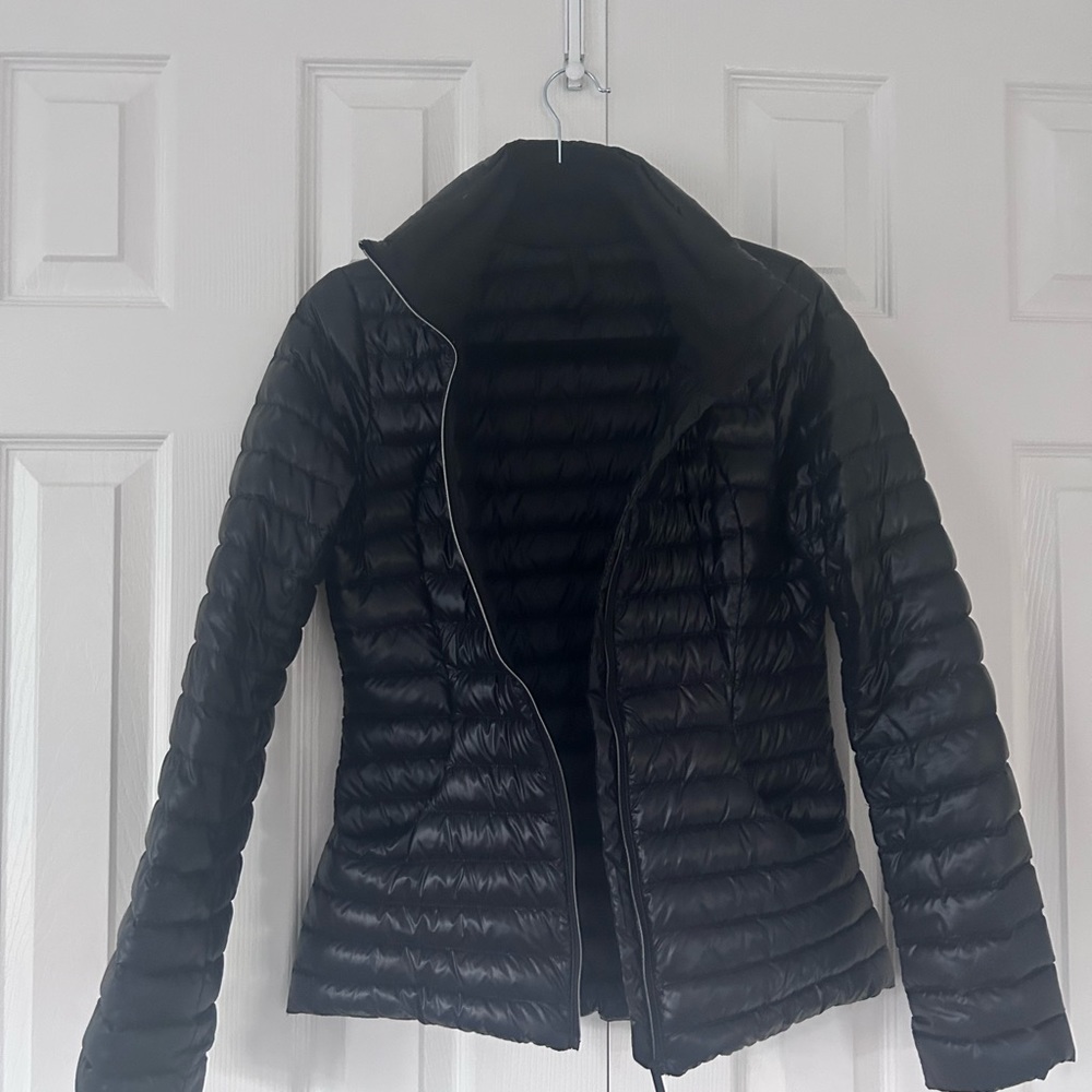 Lululemon Pack It Down Black Shiny Jacket size 4 like new!